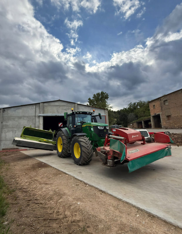Imatge sobre Preparació de terrenys agrícoles a Lleida